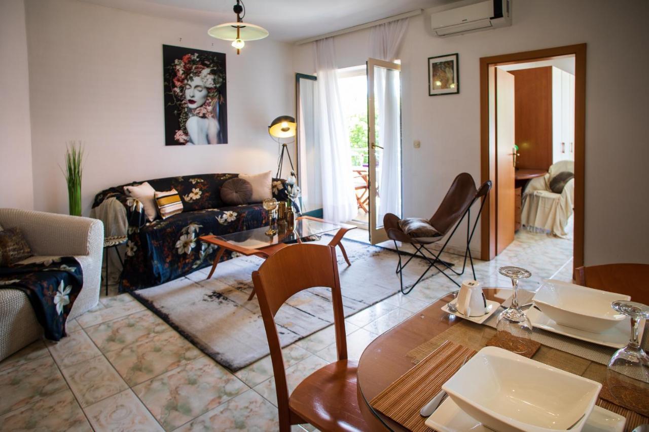 Villa Mareonda - Apartments Sussurro Ровинь Экстерьер фото